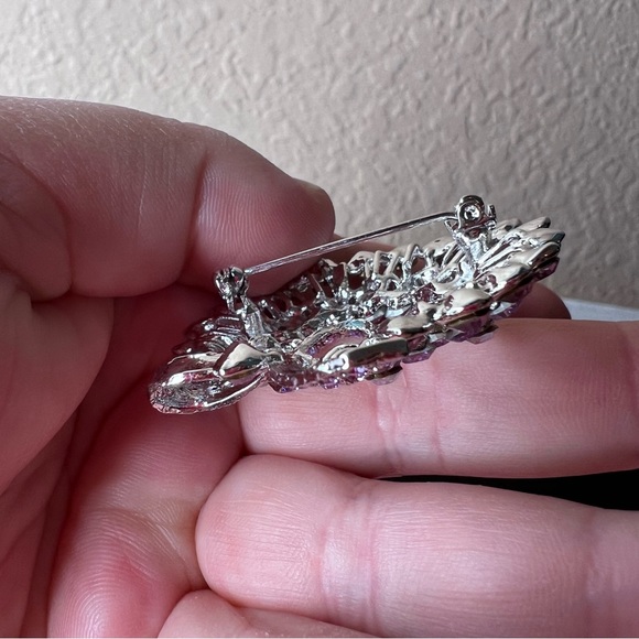 Vintage Lilac Rhinestone Sparkly Wreath Brooch Pin w Bow, Estate Jewelry, Granny - Picture 6 of 6